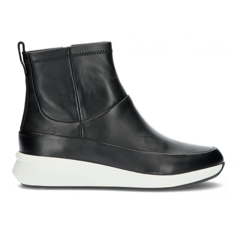 CLARKS UN RIO KOSTENLOSE ANKLE BOOTS BLACK