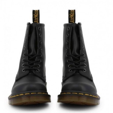 DR. MARTENS LEDERSTIEFEL MIT SPITZEN 1460 BLACK