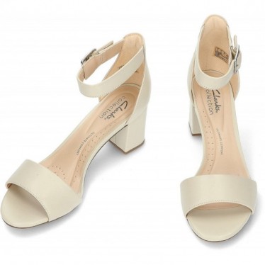 CLARKS DEVAMAE SANDALEN MARFIL