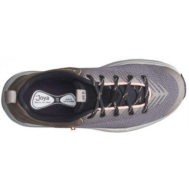 SCHMUCK-SNEAKERS VON MAUI BROWN
